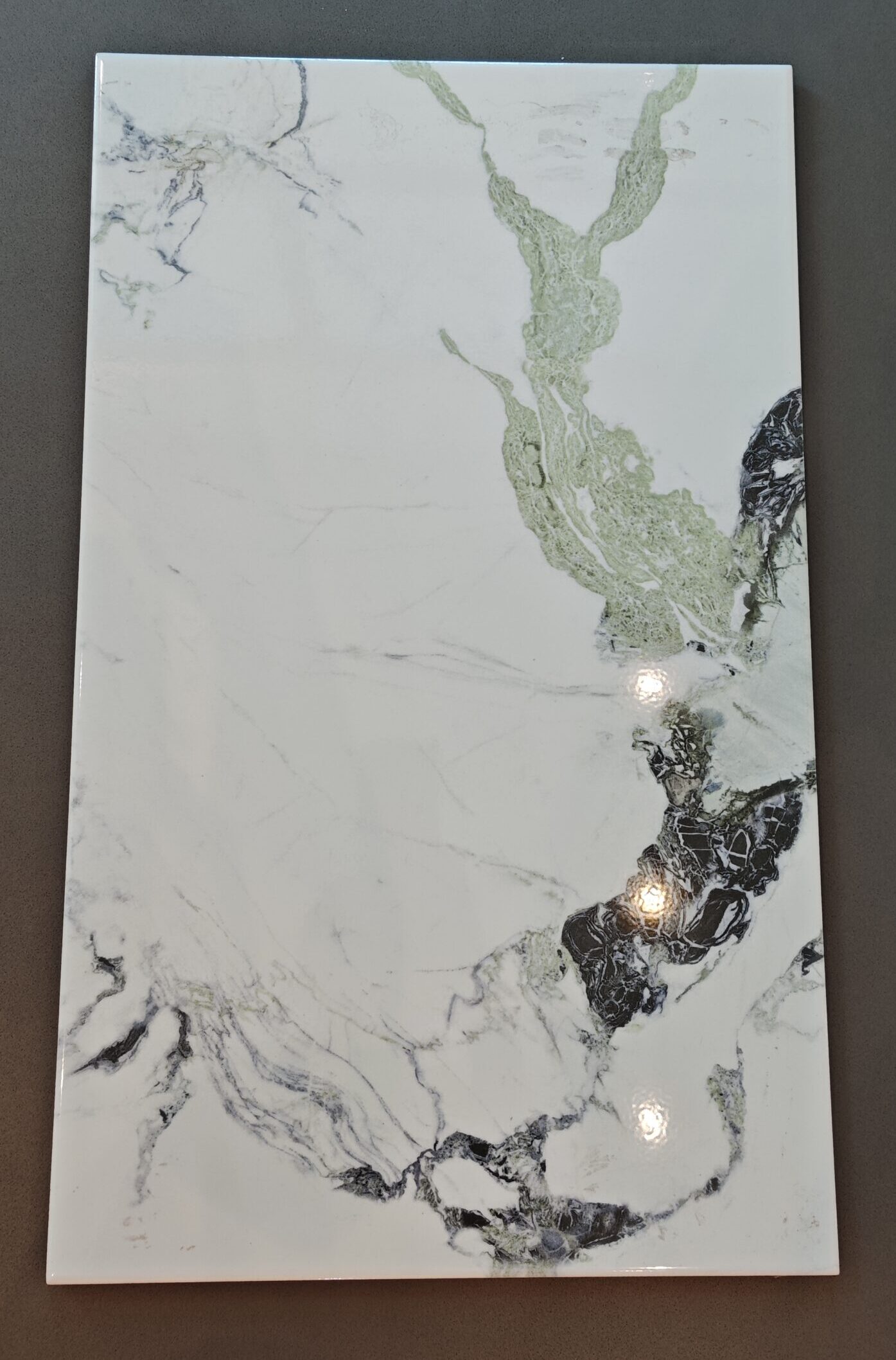 YURA GREEN -33X55 POLISHED